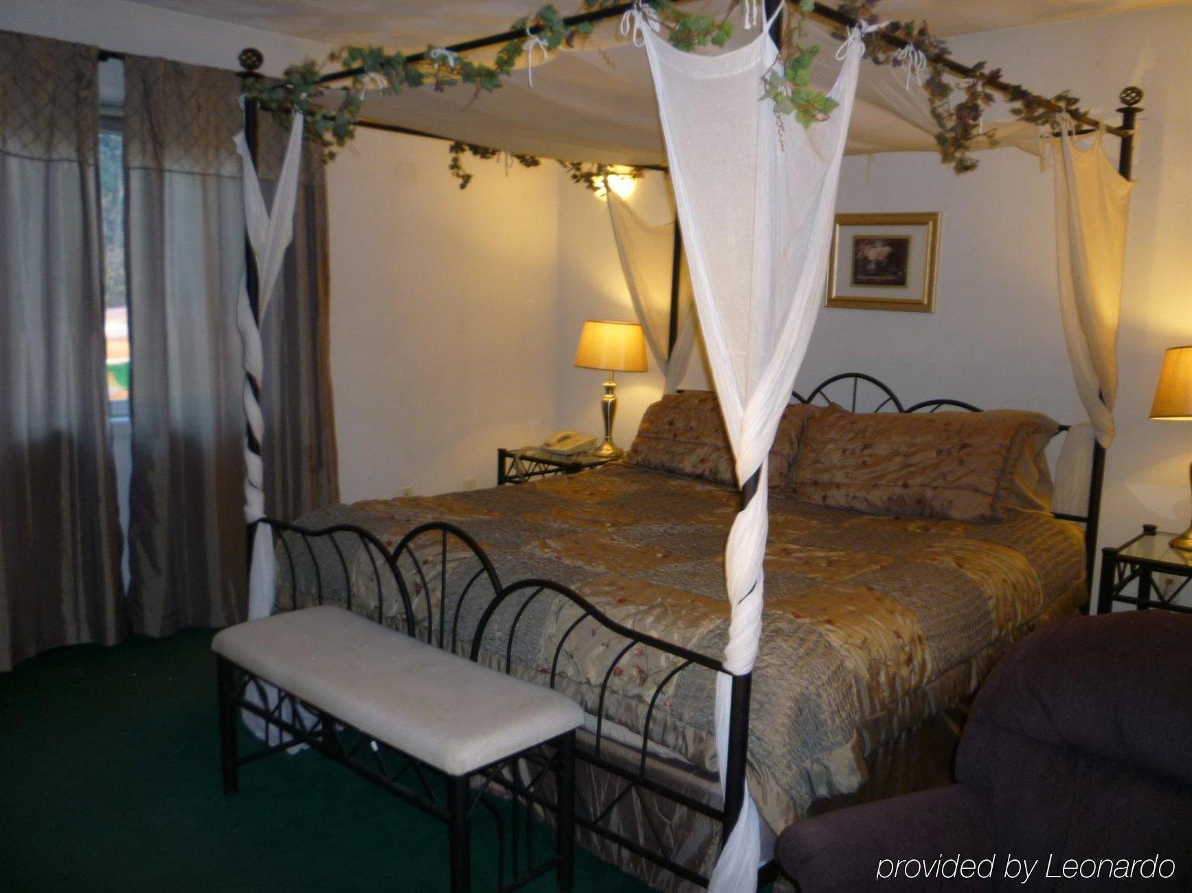 7 Gables Inn & Suites Fairbanks Ngoại thất bức ảnh